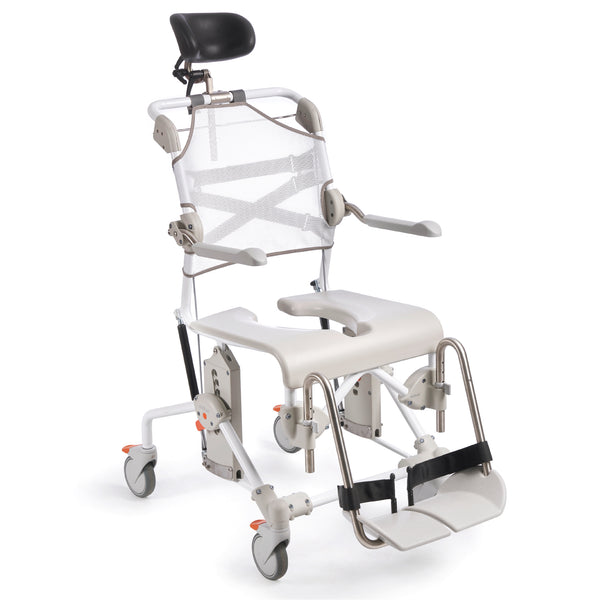 瑞典Etac後仰式沐浴便椅 Swift M設有-5°至+35°的傾斜功能，符合人體工學設計，背部設有開口，方便清潔，防滑坐椅表面，安全舒適•  網製速乾椅背柔軟舒適，加上設有弧度的腳踏板，增加用家舒適感，扶手高度及寬度均可調節，最大調整角度為每個方向6厘米，腳踏高度、座椅高度及頭枕角度均可調節，為每個用家帶來個人化設置，​​瑞典製造，物料耐用堅固