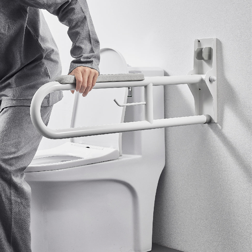 可摺式浴室U型扶手扶手需要安裝在牆上,可輔助站立及坐下的動作,提升浴室安全性,人性化設計,易於清潔,冬天防靜電, 防滑軟墊,觸感舒適,方便握抓,框架採用高強度304不鏽鋼,配合環保抗菌材料,扶手設計高檔美觀,扶手可摺起,不使用時節省空間。