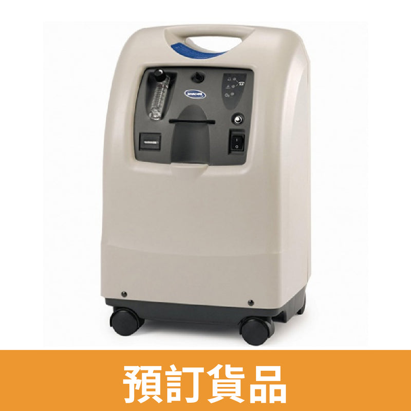 Invacare Perfecto2 家用氧氣機提供穩定氧氣流速，即使氧氣流量提高，亦不會影響氧氣濃 配備革命性的 SensO2 氧氣監控器，監測輸出的氧氣濃度及流量，並發出安全警報，可靠的濃縮器可提供無限氧氣供應，氧氣濃度為87-96%，製氧量為0.5 - 5公升/每分鐘，壓力為35 PSI (+/- 3.5 PSI)，濾芯需要每星期定期清洗，機身需要保持通風距離6吋，買機時會包16尺標準氧氣喉2條。