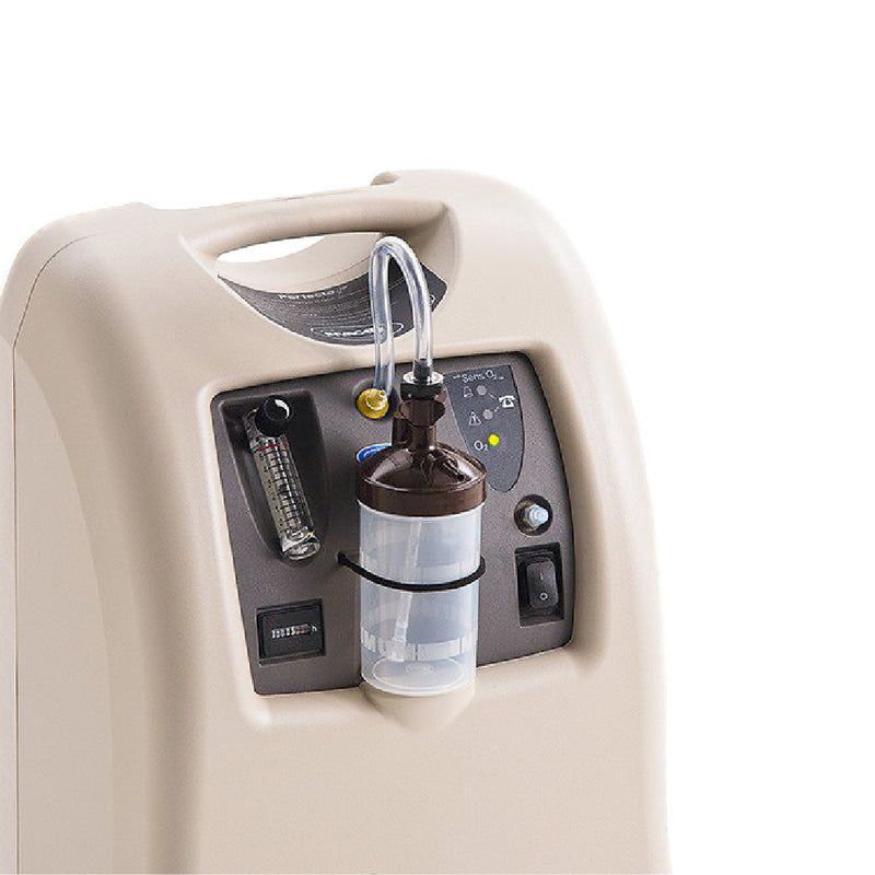 Invacare Perfecto2 家用氧氣機提供穩定氧氣流速,即使氧氣流量提高,亦不會影響氧氣濃 配備革命性的 SensO2 氧氣監控器,監測輸出的氧氣濃度及流量,並發出安全警報,可靠的濃縮器可提供無限氧氣供應,氧氣濃度為87-96%,製氧量為0.5 - 5公升/每分鐘,壓力為35 PSI (+/- 3.5 PSI),濾芯需要每星期定期清洗,機身需要保持通風距離6吋,買機時會包16尺標準氧氣喉2條。