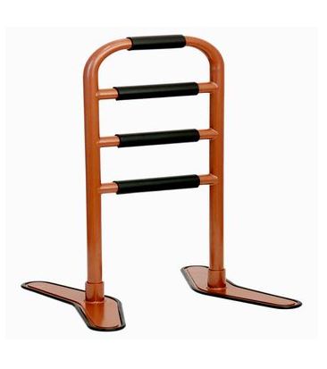 日本TacaoF 欄杆扶手的基座可任意移動，家中任何地方都可使用。啡色鋼架及黑色手柄互相配搭，融入家中陳設，沈實典雅。