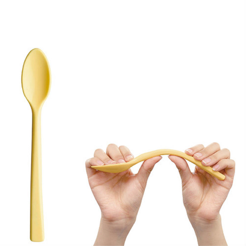 日本okabe可彎曲柔軟矽膠匙羹  日本 OKABE 可彎曲柔軟矽膠匙羹可自由彎曲，方便手部不靈活的人士。使用時，用拇指按住背面，容易彎曲，可上下左右自由彎曲。